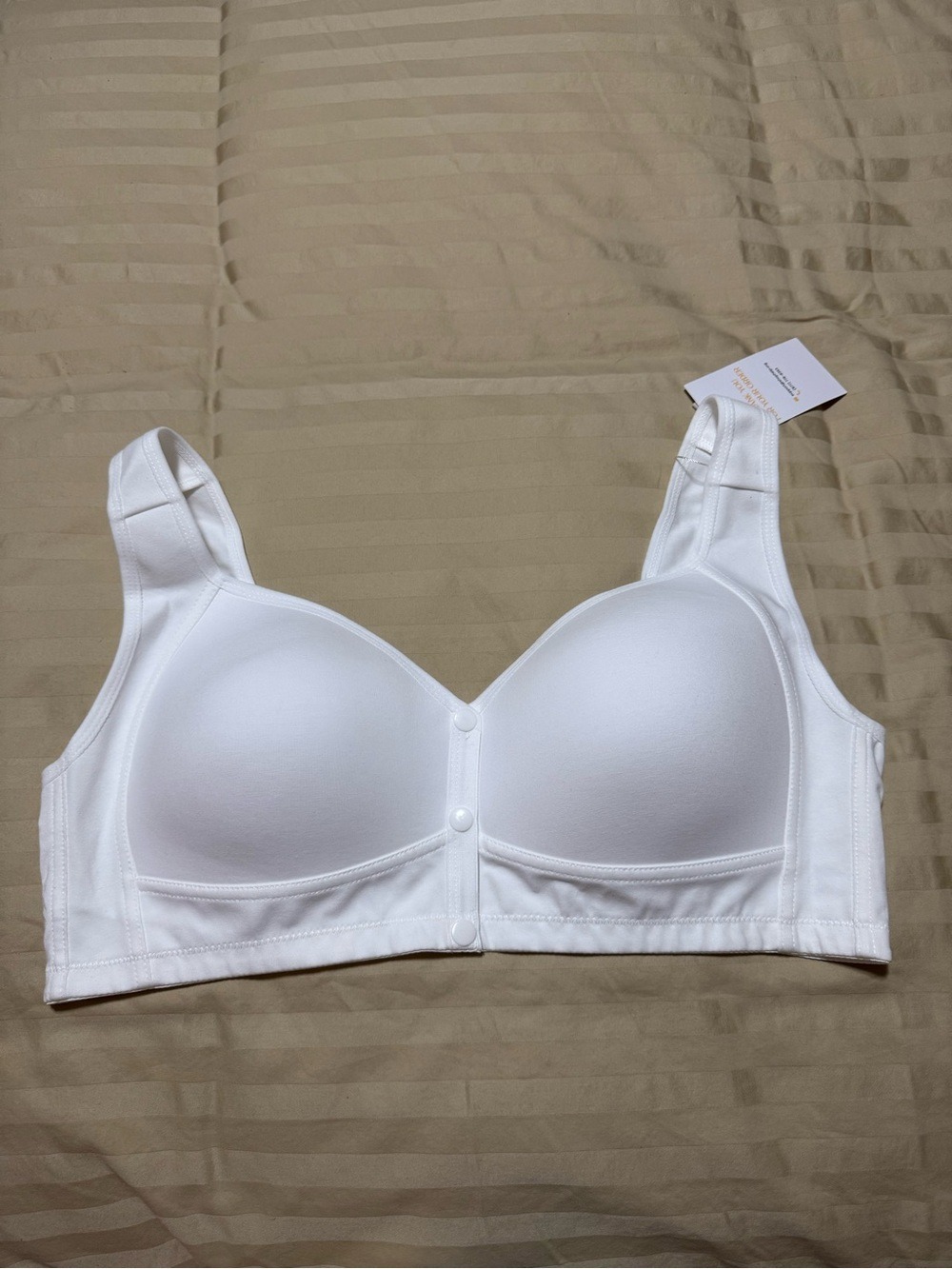 Daisy wireless snap front close soft cup white comfort bra size 2XL
